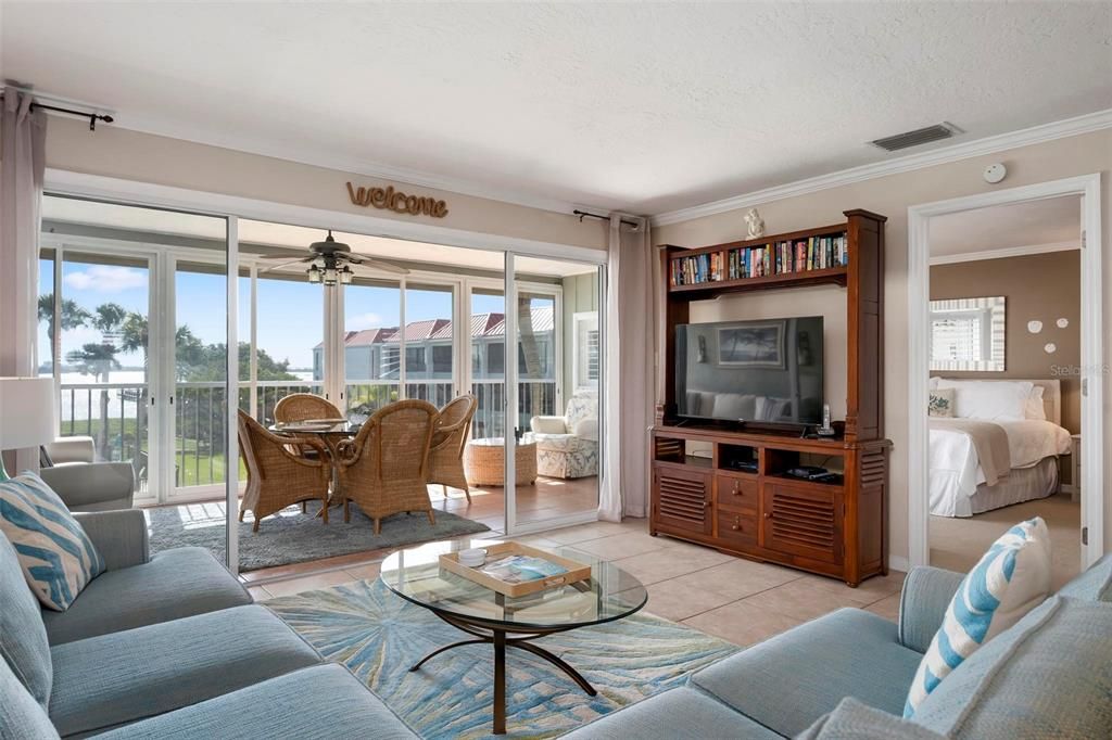 For Sale: $589,900 (2 beds, 2 baths, 1479 Square Feet)