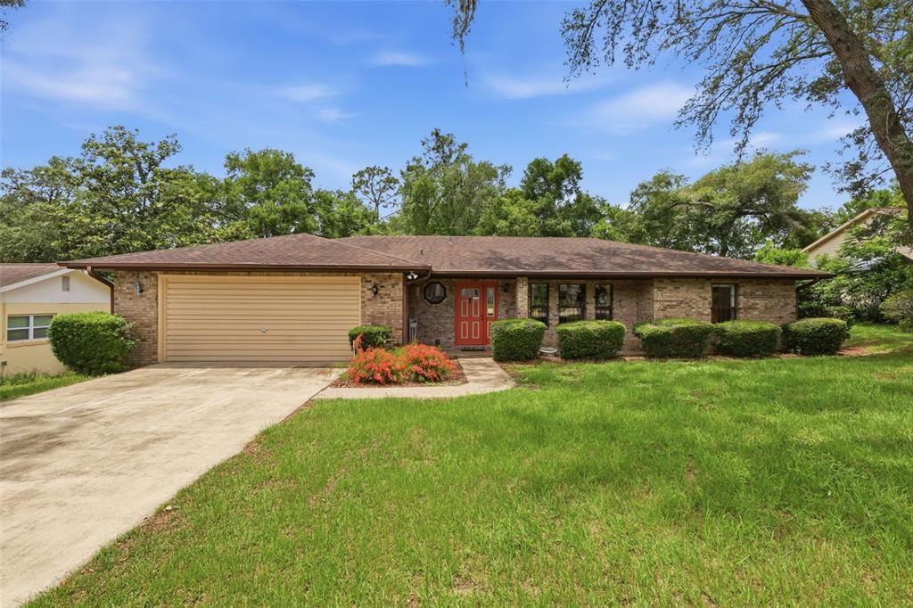 For Sale: $385,000 (3 beds, 2 baths, 1959 Square Feet)