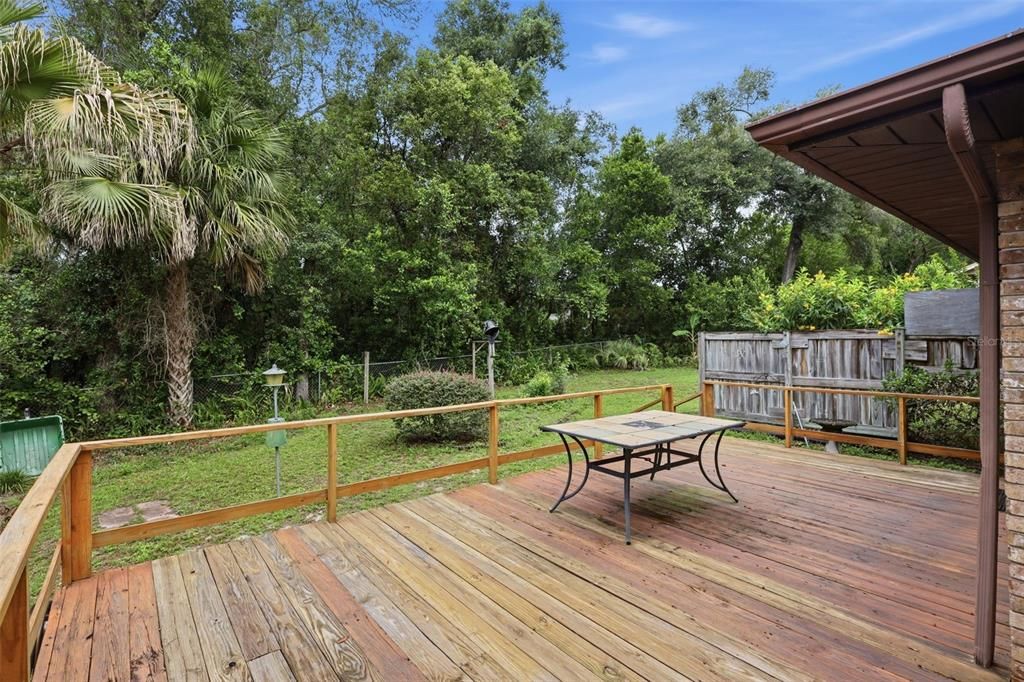 For Sale: $385,000 (3 beds, 2 baths, 1959 Square Feet)