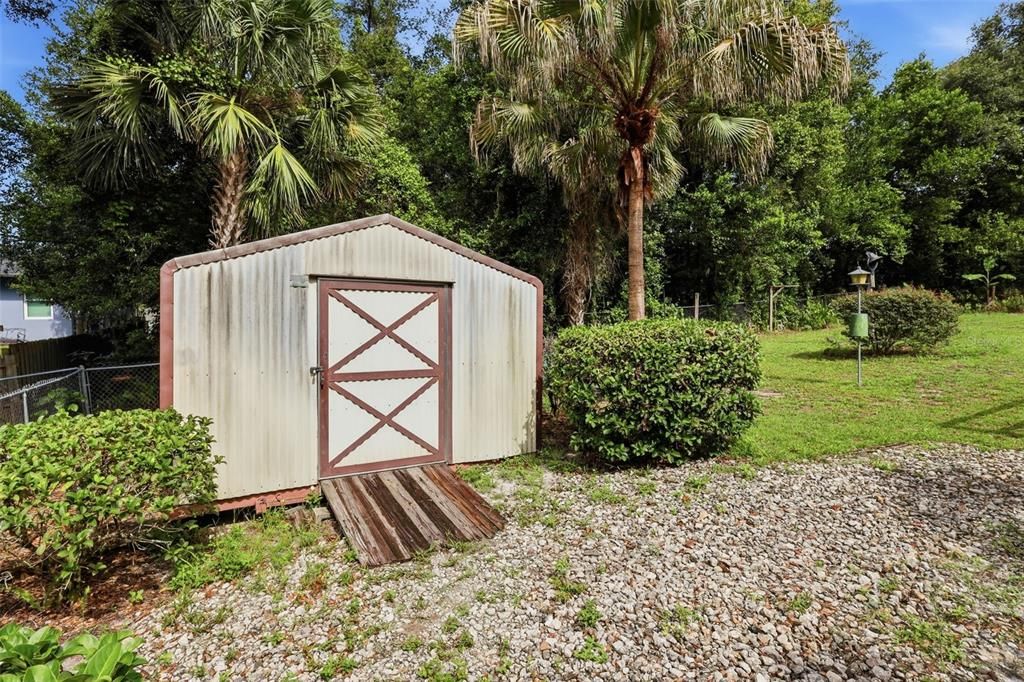 For Sale: $385,000 (3 beds, 2 baths, 1959 Square Feet)
