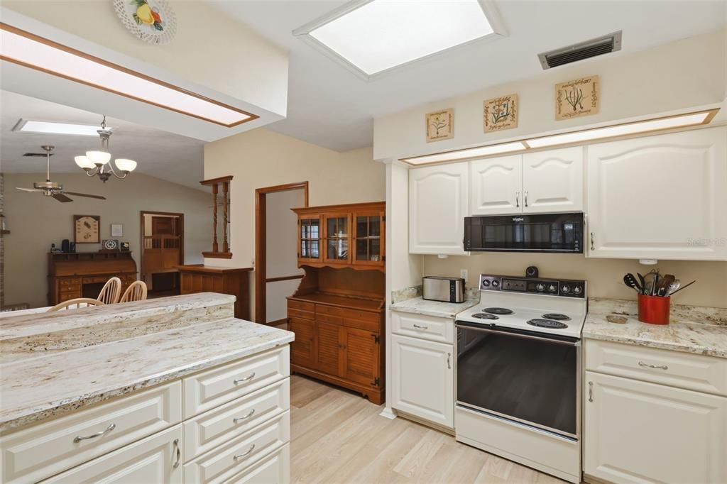 For Sale: $385,000 (3 beds, 2 baths, 1959 Square Feet)