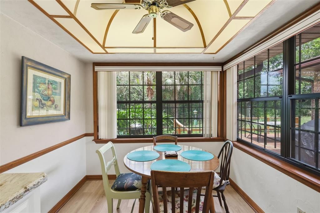 For Sale: $385,000 (3 beds, 2 baths, 1959 Square Feet)