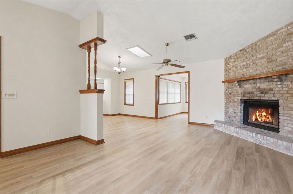 For Sale: $385,000 (3 beds, 2 baths, 1959 Square Feet)