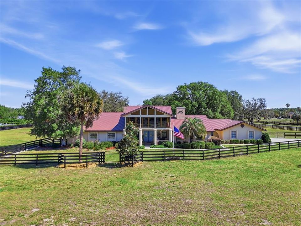 For Sale: $799,000 (4 beds, 2 baths, 3611 Square Feet)