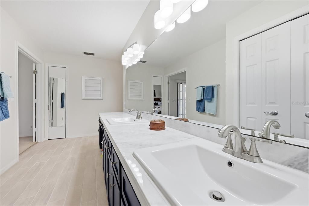 For Sale: $799,000 (4 beds, 2 baths, 3611 Square Feet)