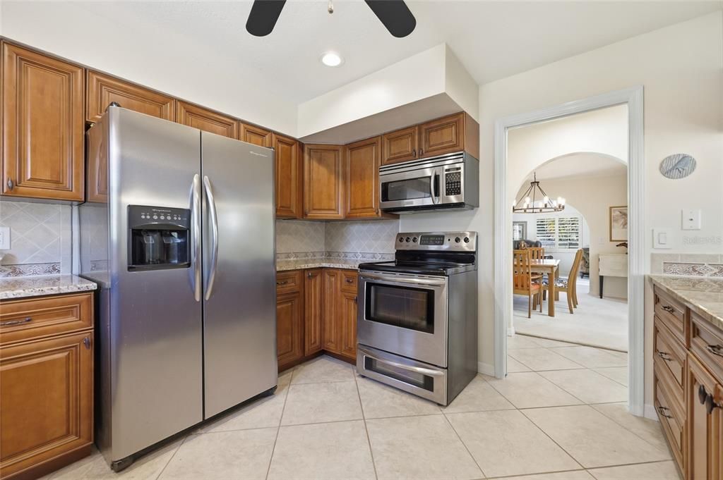 For Sale: $799,000 (4 beds, 2 baths, 3611 Square Feet)