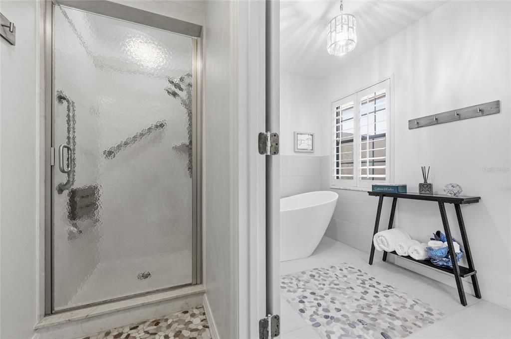 For Sale: $799,000 (4 beds, 2 baths, 3611 Square Feet)