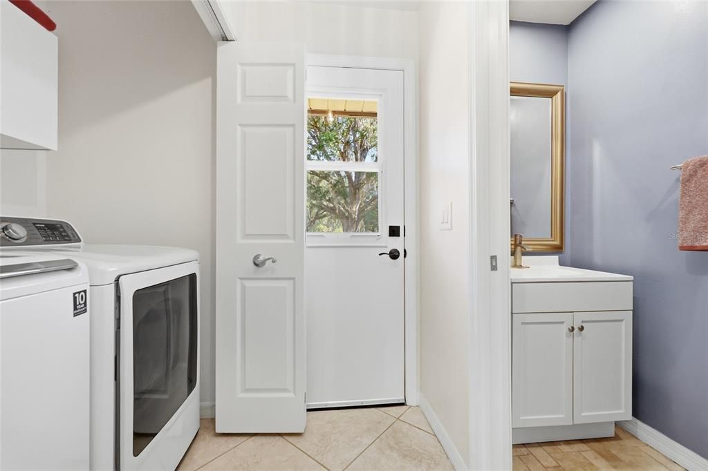 For Sale: $799,000 (4 beds, 2 baths, 3611 Square Feet)