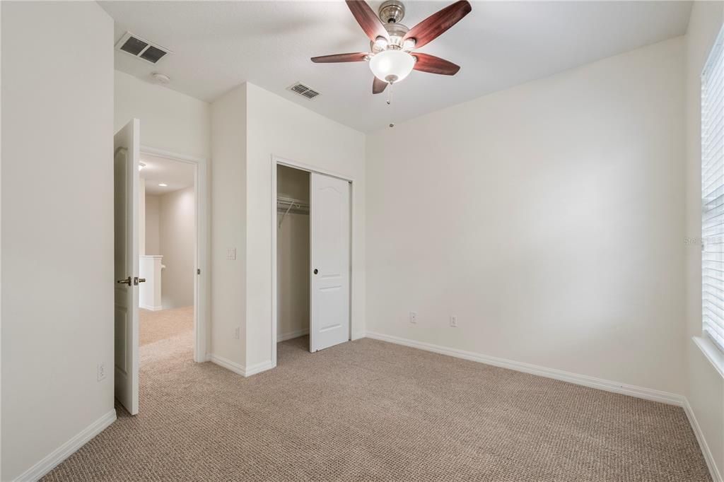 Activo con contrato: $445,000 (4 camas, 3 baños, 1905 Pies cuadrados)