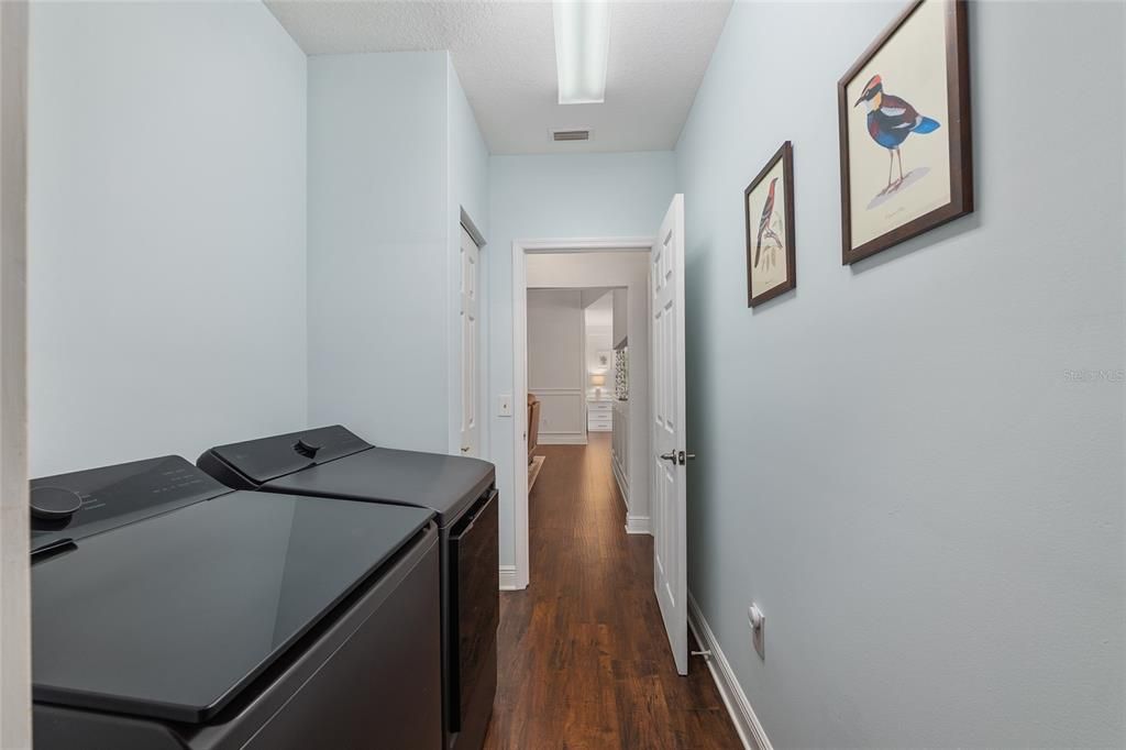 For Sale: $335,000 (3 beds, 2 baths, 1847 Square Feet)