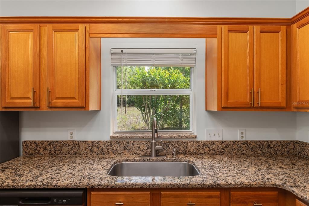 For Sale: $335,000 (3 beds, 2 baths, 1847 Square Feet)