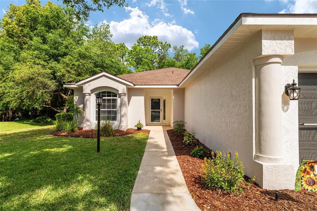 For Sale: $335,000 (3 beds, 2 baths, 1847 Square Feet)