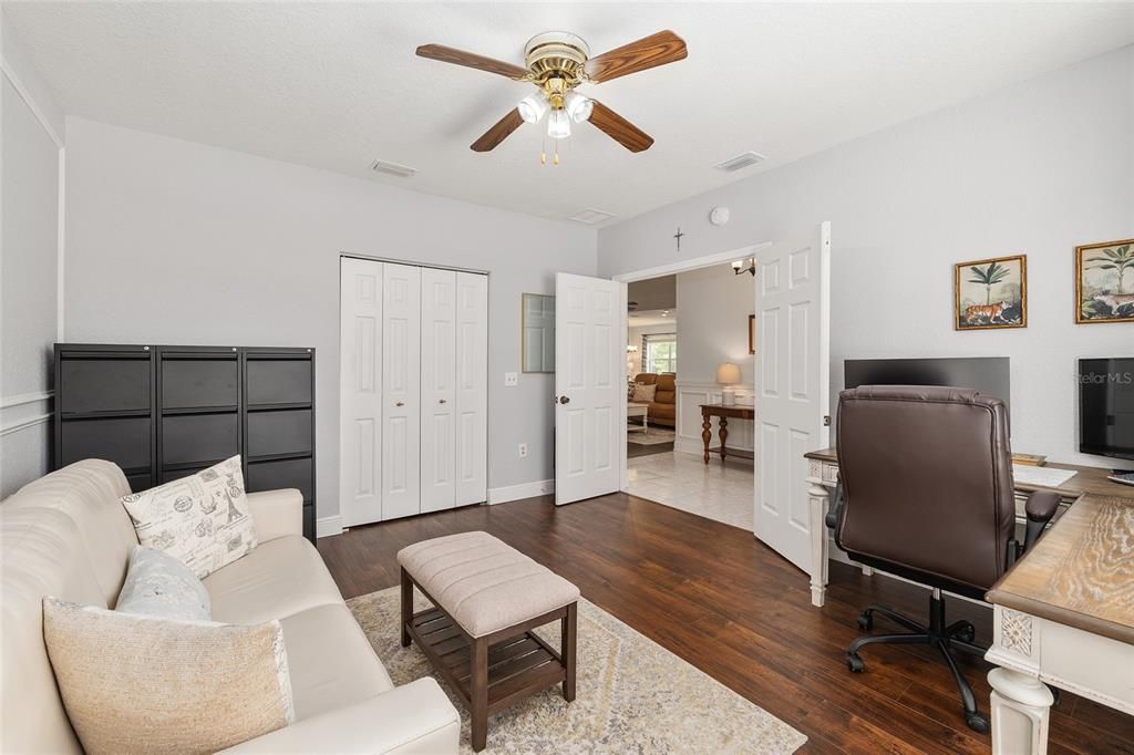 For Sale: $335,000 (3 beds, 2 baths, 1847 Square Feet)