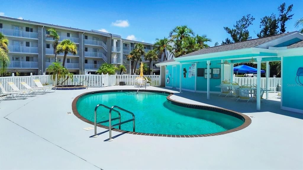 Activo con contrato: $269,000 (2 camas, 2 baños, 1093 Pies cuadrados)