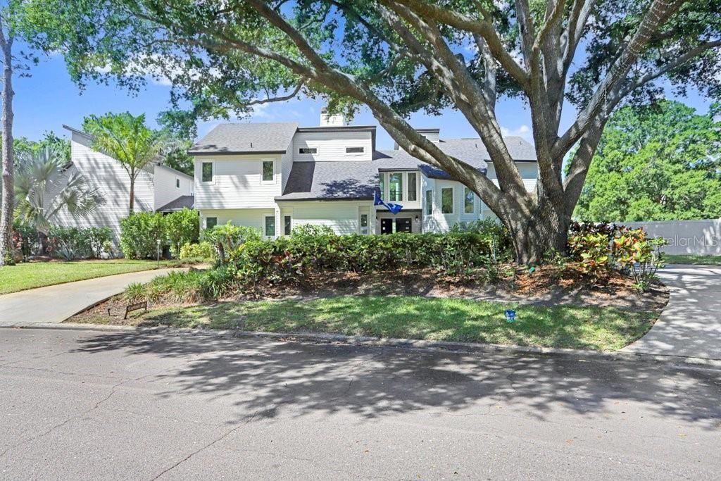 Active With Contract: $999,900 (5 beds, 3 baths, 3345 Square Feet)