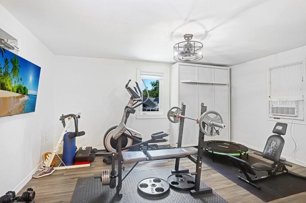 Active With Contract: $999,900 (5 beds, 3 baths, 3345 Square Feet)