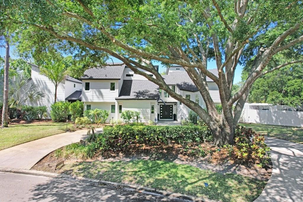 Active With Contract: $999,900 (5 beds, 3 baths, 3345 Square Feet)