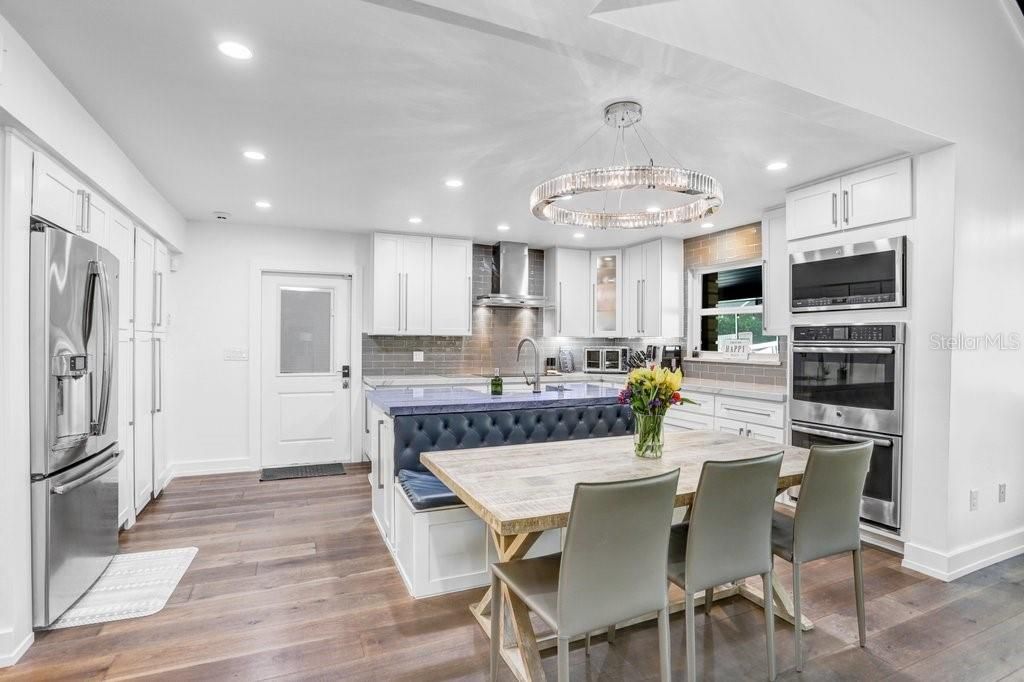 Active With Contract: $999,900 (5 beds, 3 baths, 3345 Square Feet)