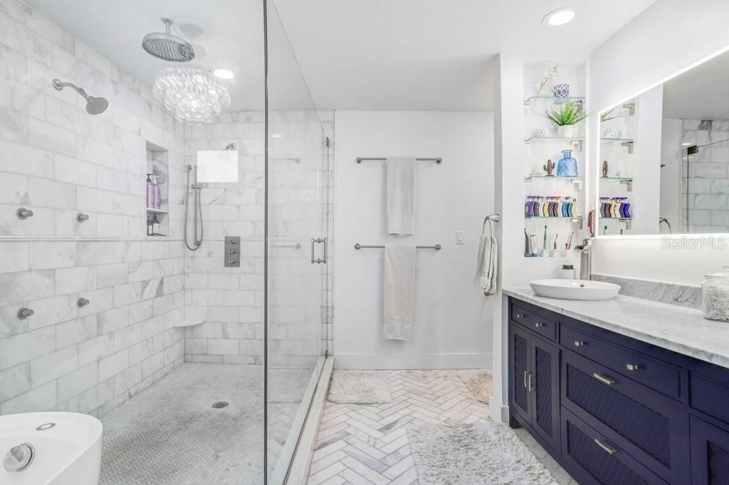 Active With Contract: $999,900 (5 beds, 3 baths, 3345 Square Feet)