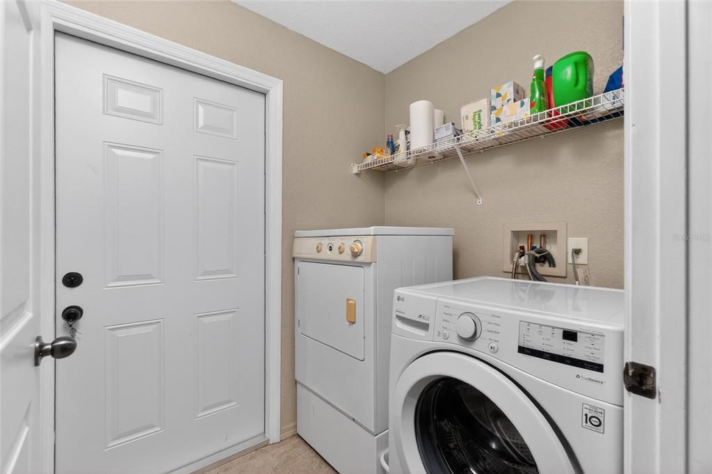 Activo con contrato: $279,900 (3 camas, 2 baños, 1318 Pies cuadrados)
