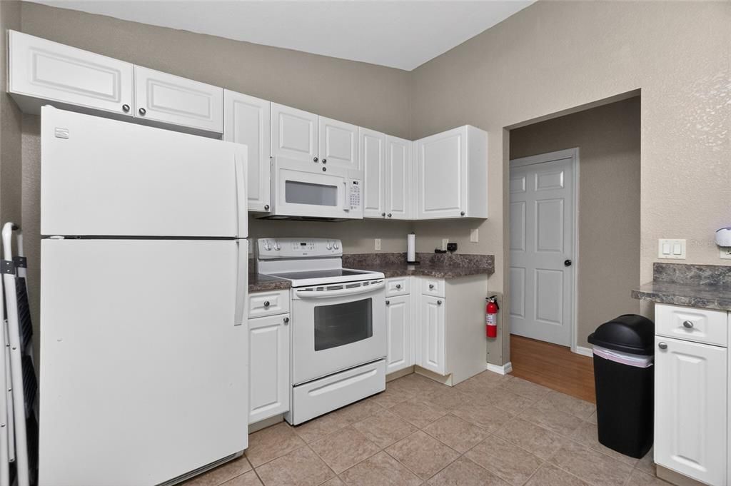 Activo con contrato: $279,900 (3 camas, 2 baños, 1318 Pies cuadrados)