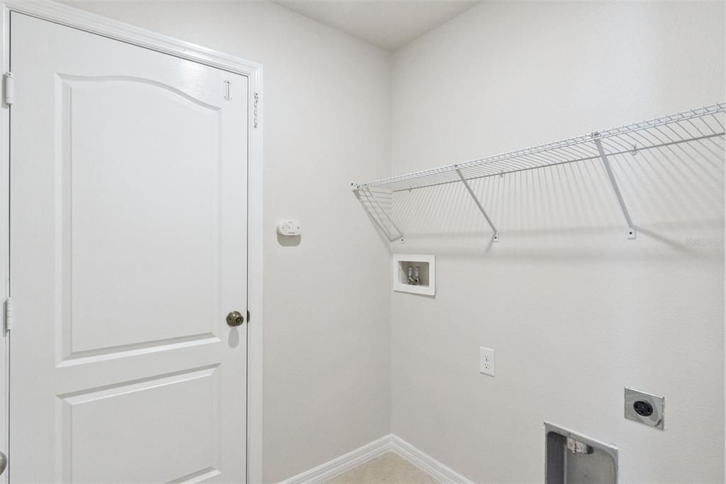 For Sale: $299,900 (3 beds, 2 baths, 1869 Square Feet)