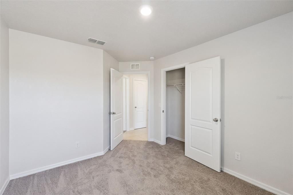For Sale: $299,900 (3 beds, 2 baths, 1869 Square Feet)