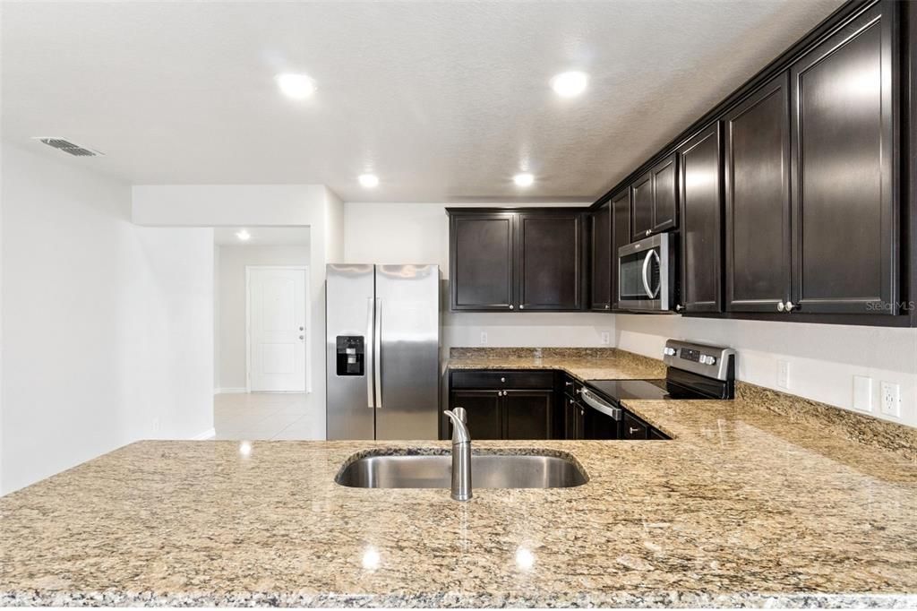 For Sale: $299,900 (3 beds, 2 baths, 1869 Square Feet)