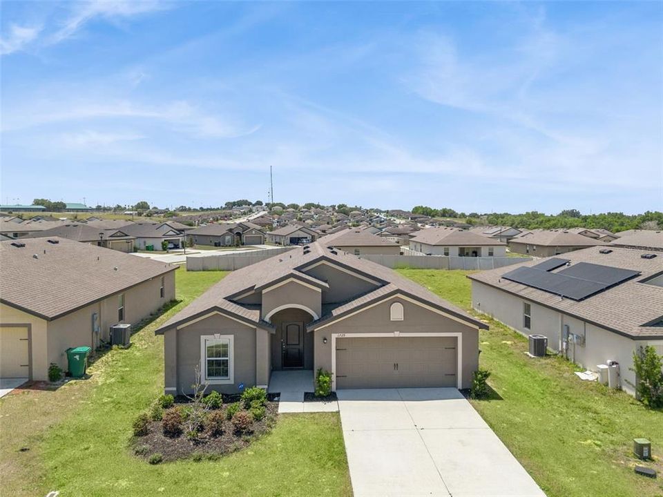 For Sale: $299,900 (3 beds, 2 baths, 1869 Square Feet)
