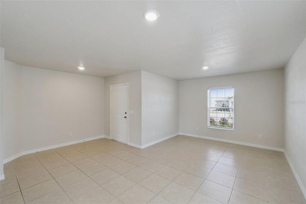 For Sale: $299,900 (3 beds, 2 baths, 1869 Square Feet)