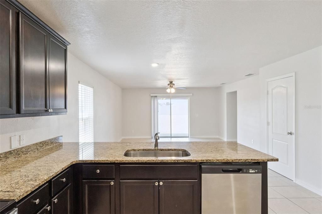 For Sale: $299,900 (3 beds, 2 baths, 1869 Square Feet)