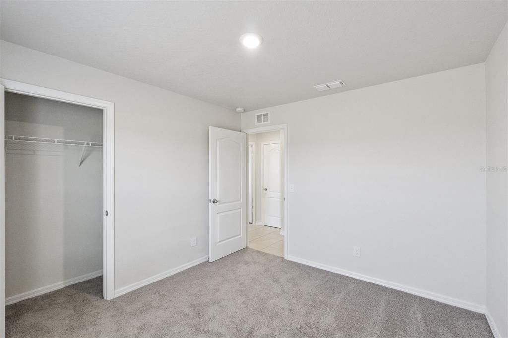 For Sale: $299,900 (3 beds, 2 baths, 1869 Square Feet)