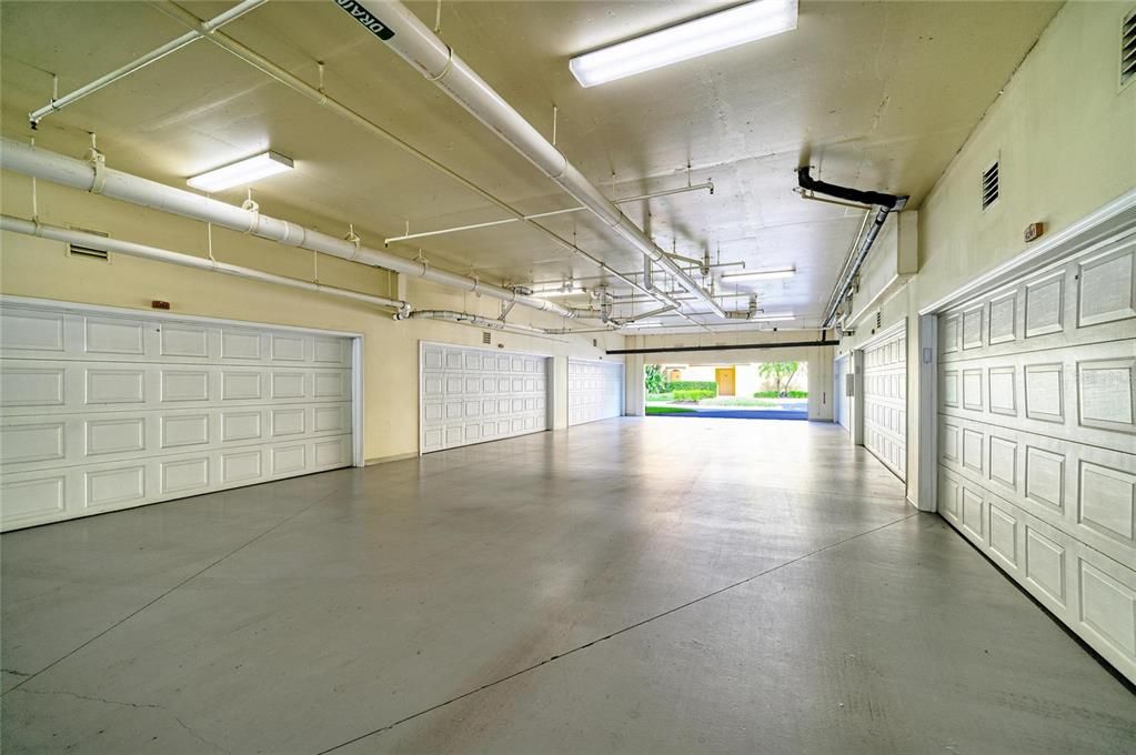 Activo con contrato: $639,000 (3 camas, 3 baños, 2134 Pies cuadrados)