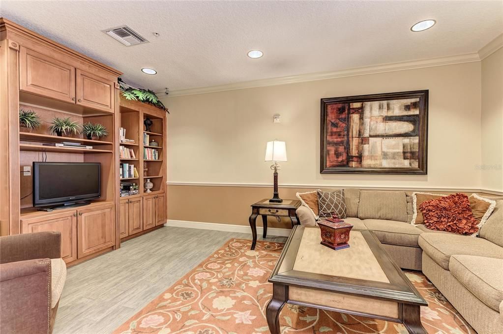 Activo con contrato: $639,000 (3 camas, 3 baños, 2134 Pies cuadrados)