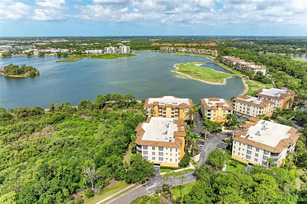Activo con contrato: $639,000 (3 camas, 3 baños, 2134 Pies cuadrados)