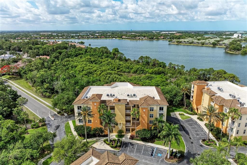 Activo con contrato: $639,000 (3 camas, 3 baños, 2134 Pies cuadrados)