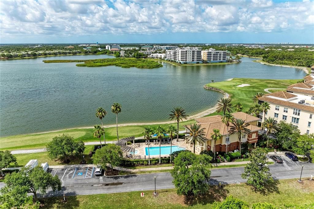 Activo con contrato: $639,000 (3 camas, 3 baños, 2134 Pies cuadrados)
