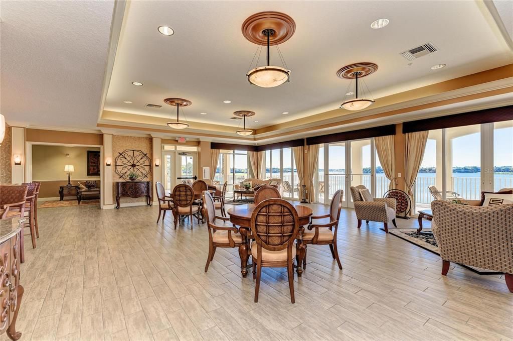 Activo con contrato: $639,000 (3 camas, 3 baños, 2134 Pies cuadrados)