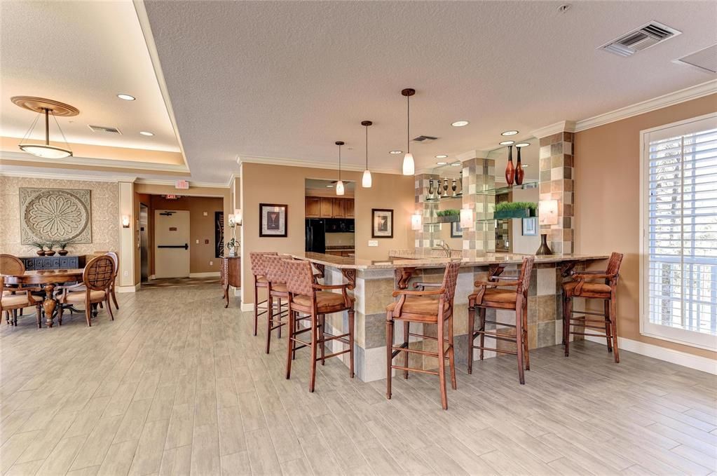 Activo con contrato: $639,000 (3 camas, 3 baños, 2134 Pies cuadrados)
