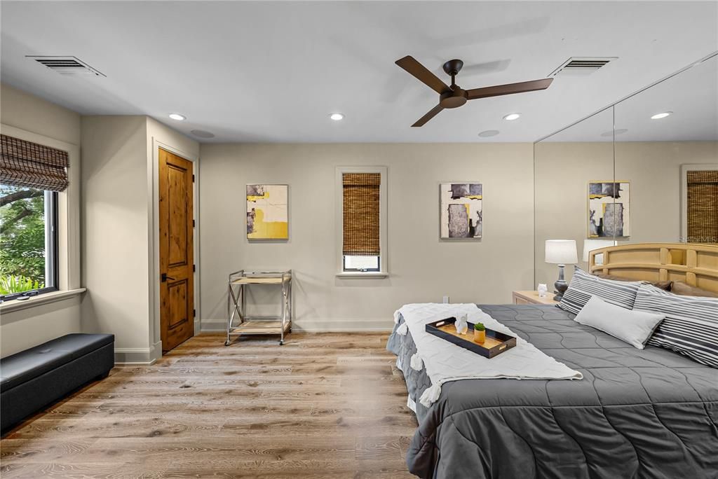 En Venta: $3,299,000 (3 camas, 3 baños, 3808 Pies cuadrados)