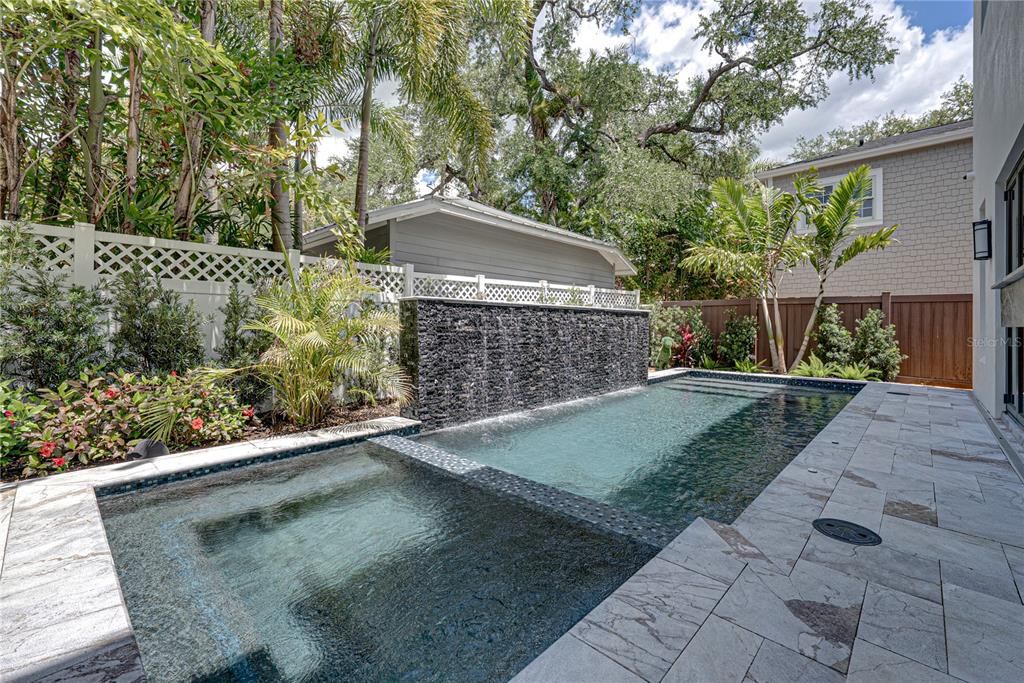 En Venta: $3,299,000 (3 camas, 3 baños, 3808 Pies cuadrados)