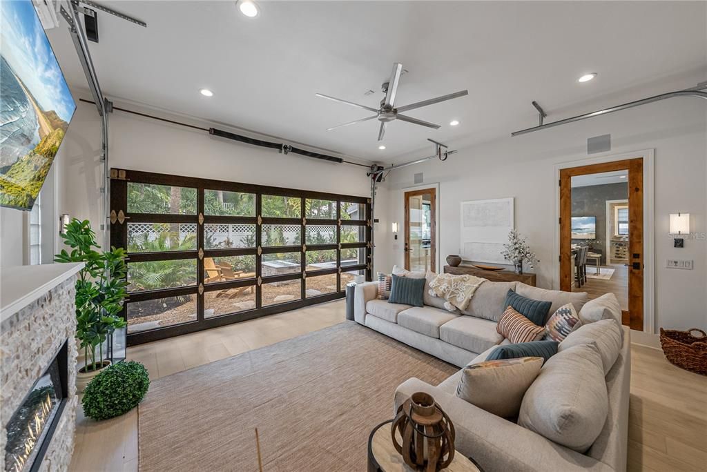 En Venta: $3,299,000 (3 camas, 3 baños, 3808 Pies cuadrados)