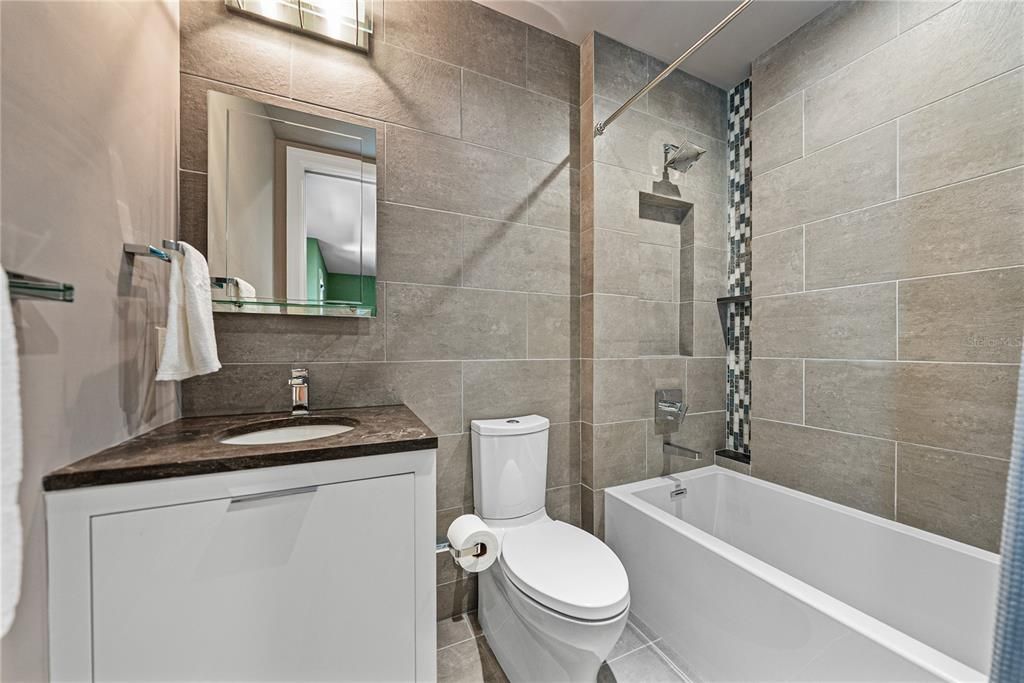 En Venta: $3,299,000 (3 camas, 3 baños, 3808 Pies cuadrados)