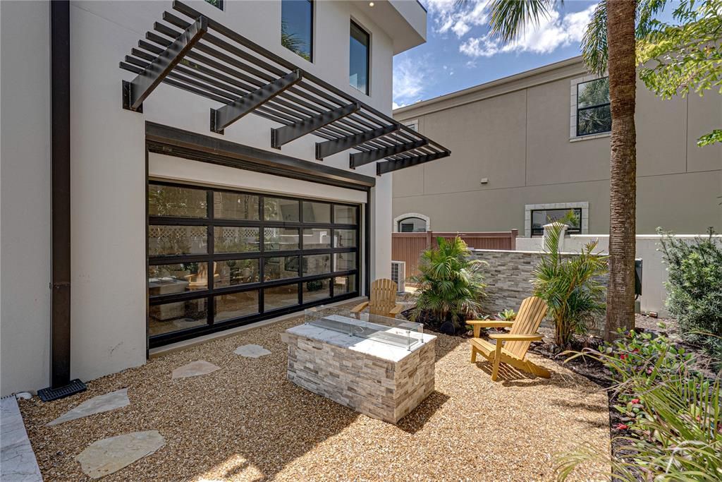 En Venta: $3,299,000 (3 camas, 3 baños, 3808 Pies cuadrados)