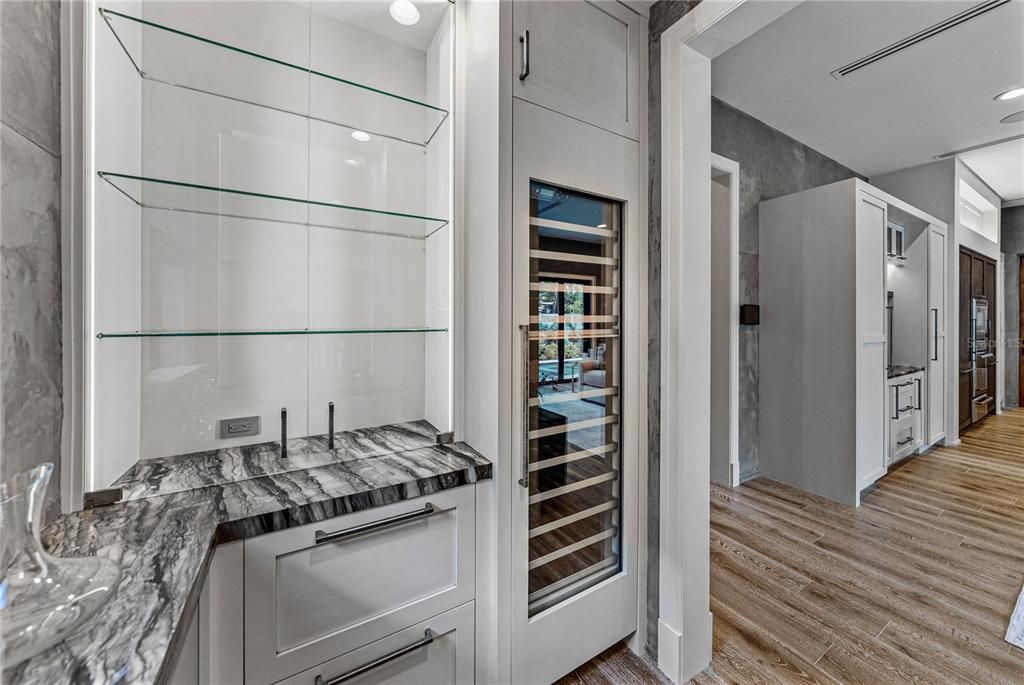 En Venta: $3,299,000 (3 camas, 3 baños, 3808 Pies cuadrados)