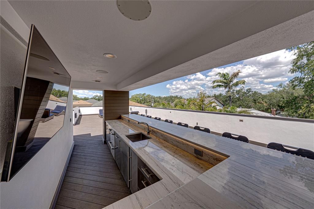 En Venta: $3,299,000 (3 camas, 3 baños, 3808 Pies cuadrados)