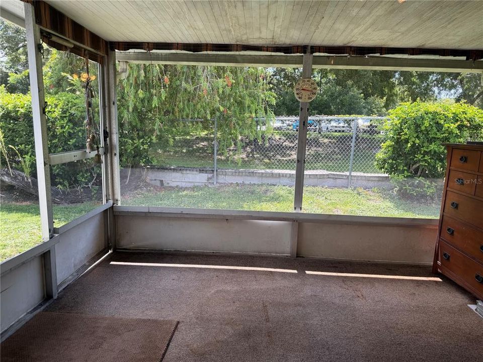 Active With Contract: $149,900 (2 beds, 2 baths, 1124 Square Feet)