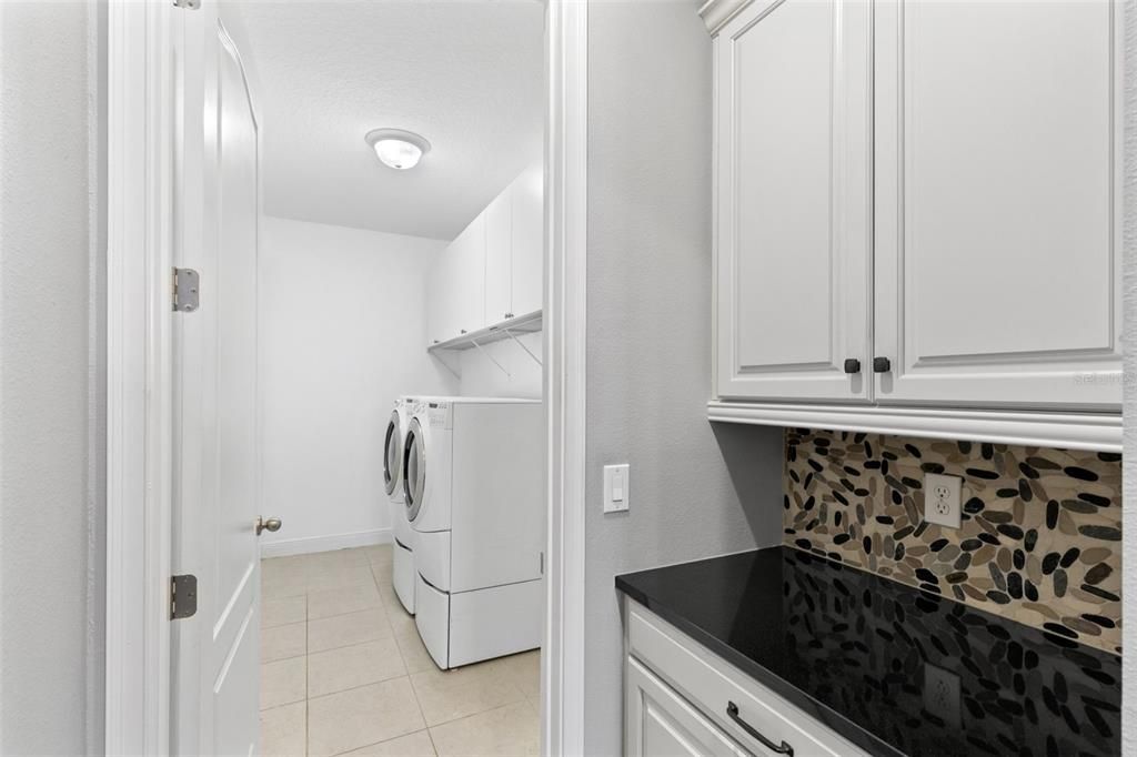En Venta: $595,000 (3 camas, 3 baños, 2540 Pies cuadrados)