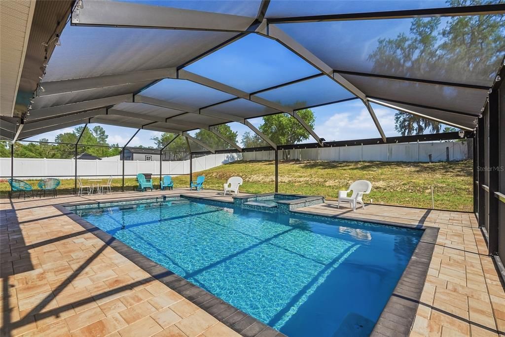 En Venta: $560,000 (4 camas, 2 baños, 2248 Pies cuadrados)