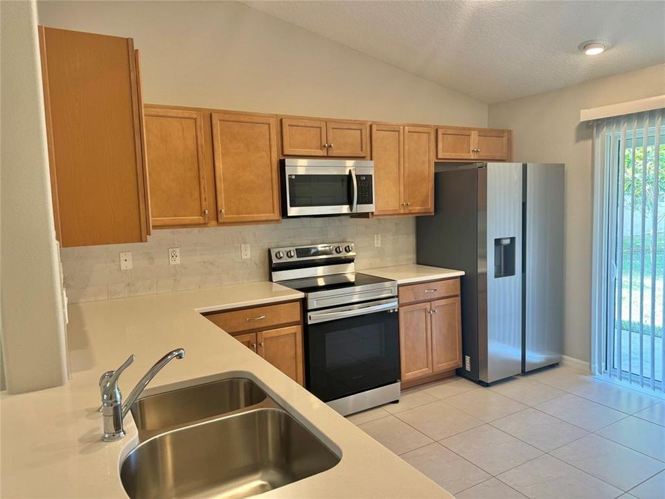 For Sale: $625,000 (8 beds, 0 baths, 3063 Square Feet)